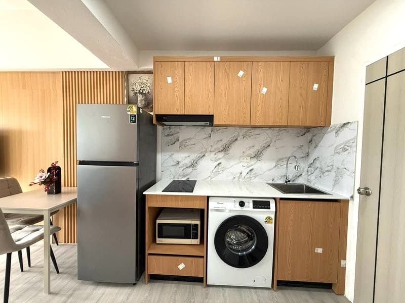 Studio Condo for Rent at Thiantong Condotel｜31 sqm｜6th Floor｜Sea View｜Fully Renovated｜Adjacent to Jomtien Beach (101)